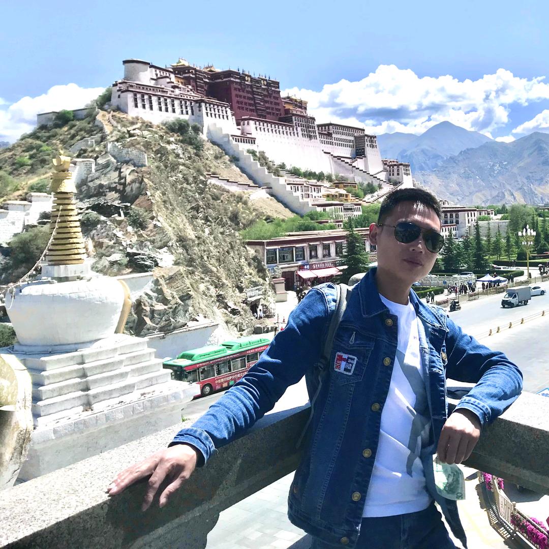 平江兴易二手车交易有限公司