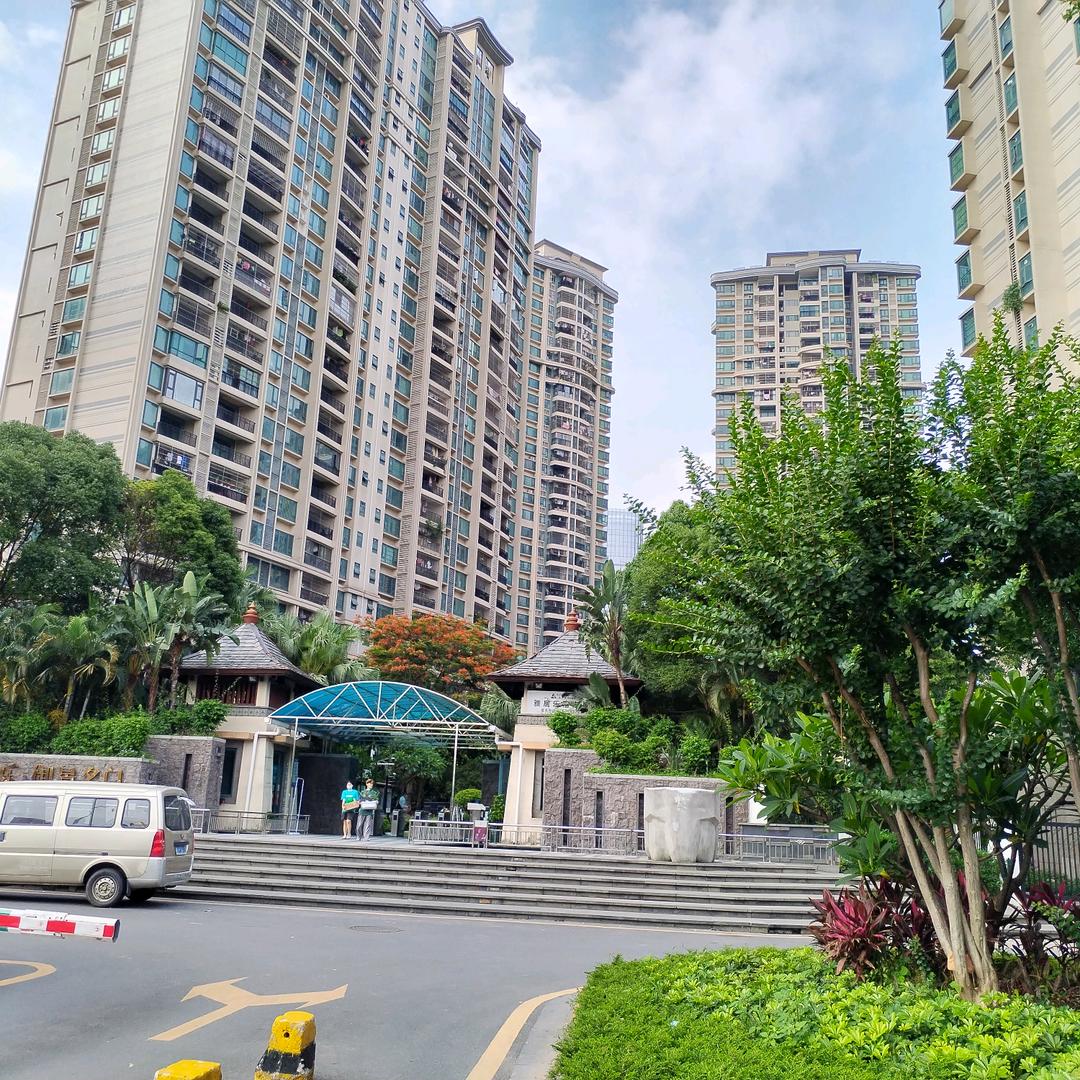 醉后不知天在水，满船清梦压星河