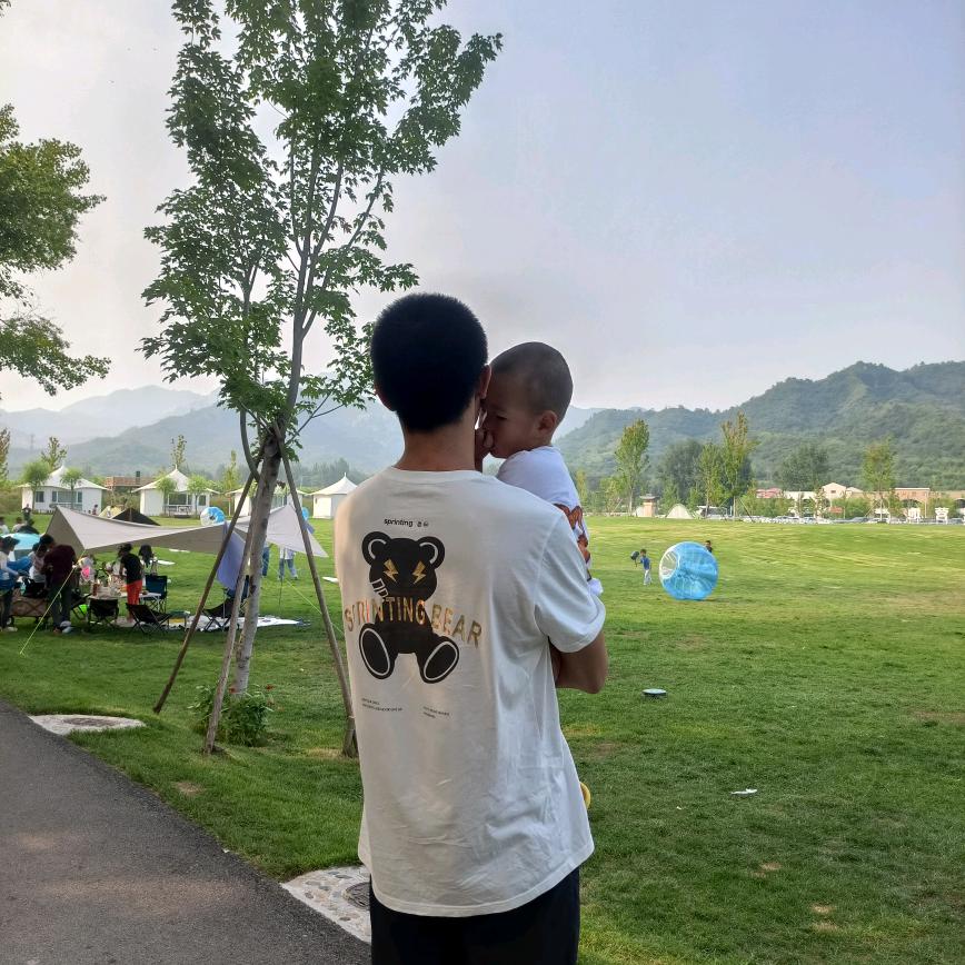 ── 展开 12345 条回复 ⌵