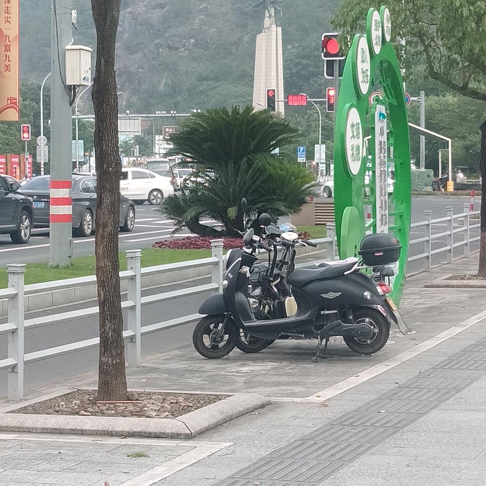 与你同行不见路远