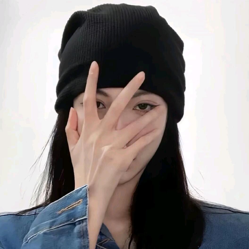 舔一口巧克力