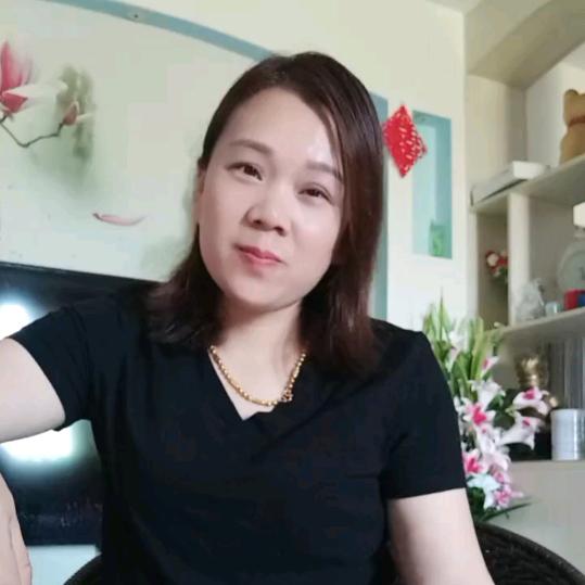 菲菲和萱萱奶奶