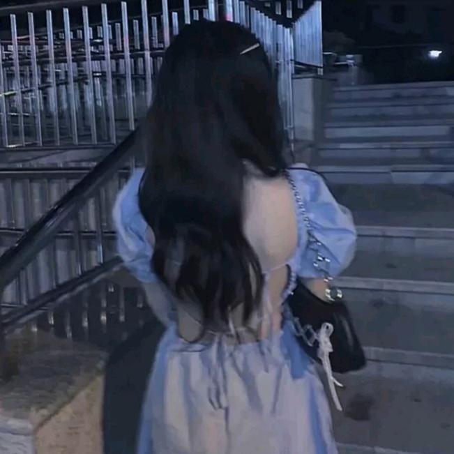 童柚.