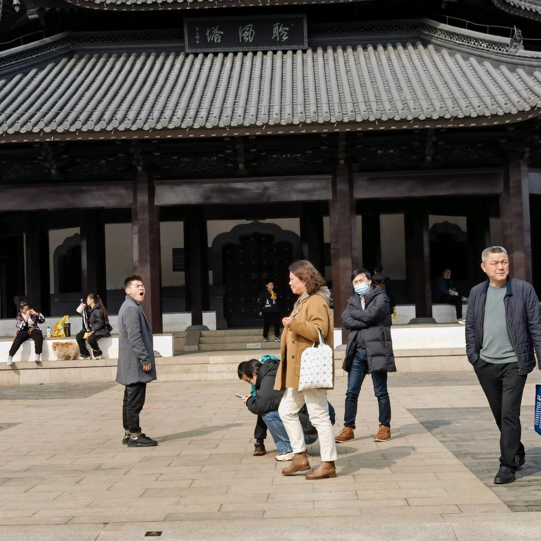 快乐的帅哥。。。。。。爱唱歌