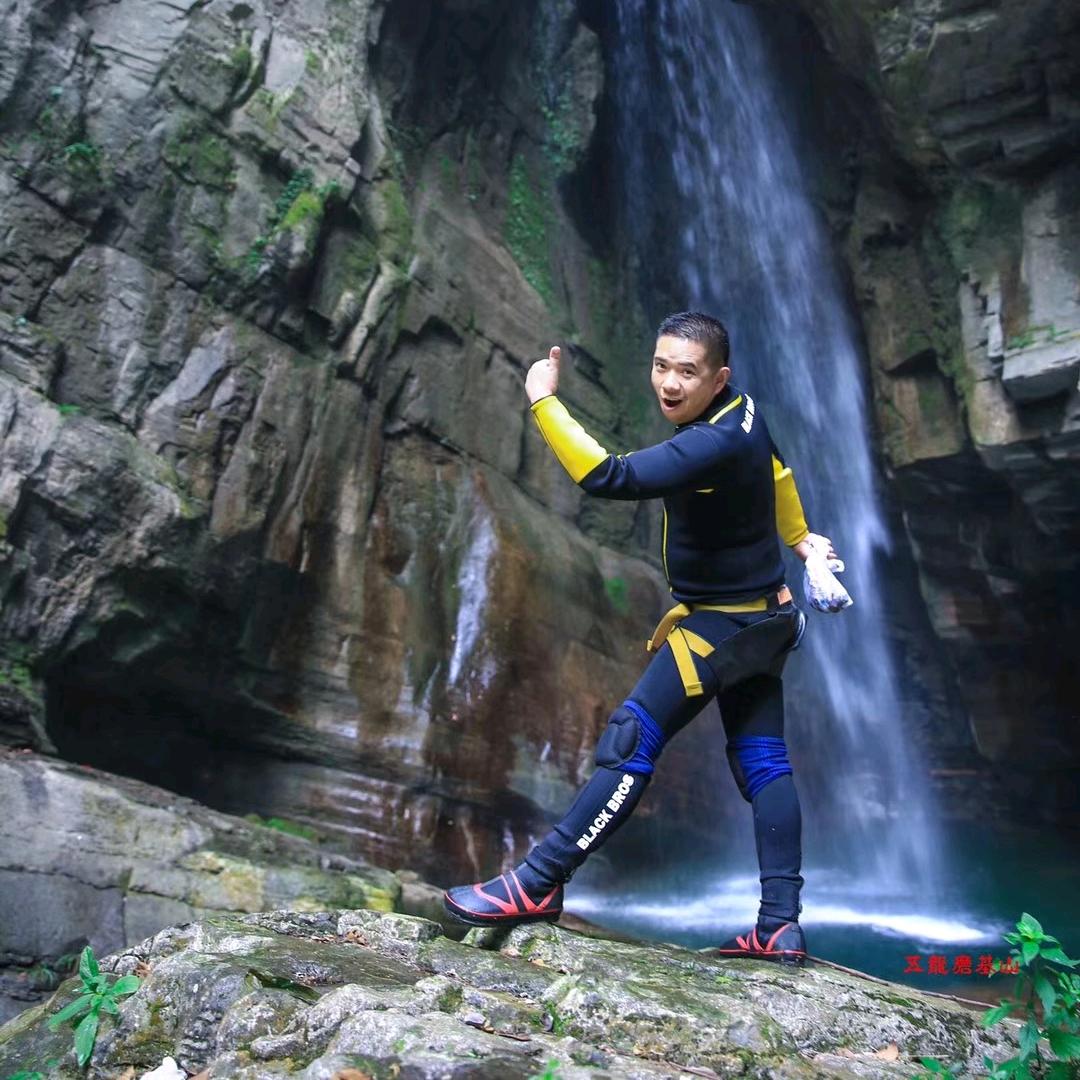 🚀雪🐺狼89.3DF🚀