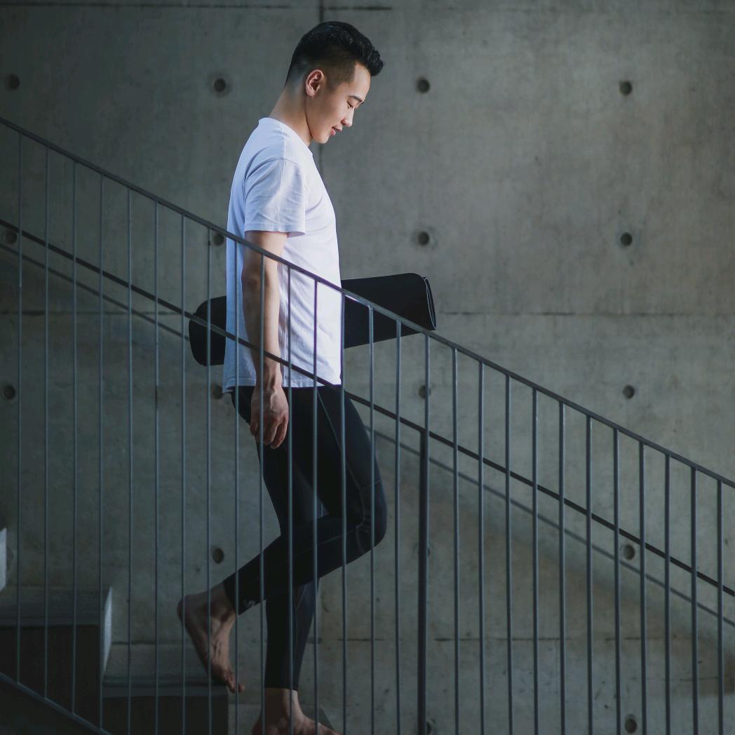 戀lian瑜伽的子旭