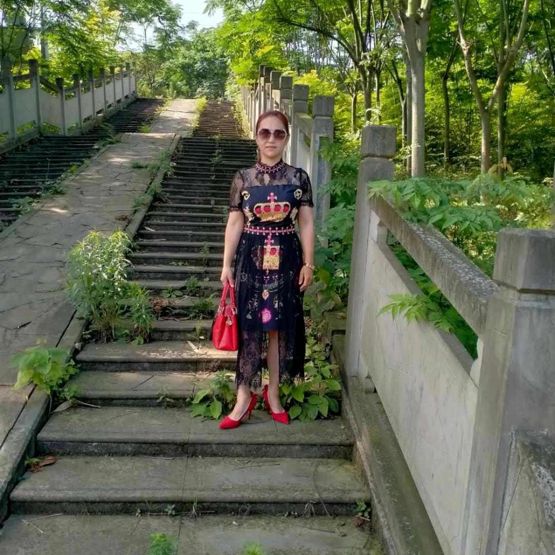 红红