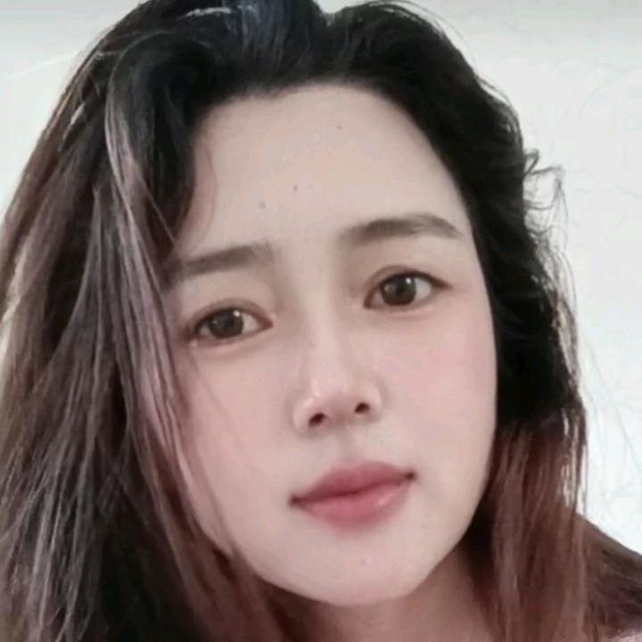 邱琴