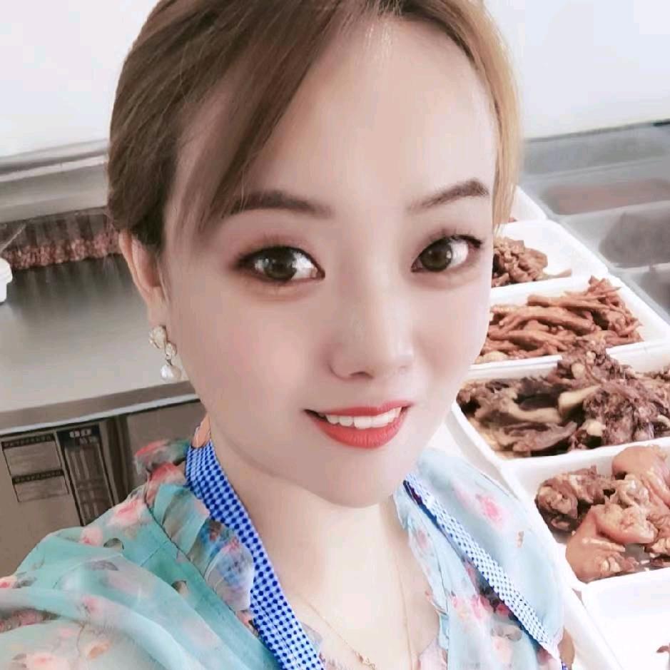 屈静👄