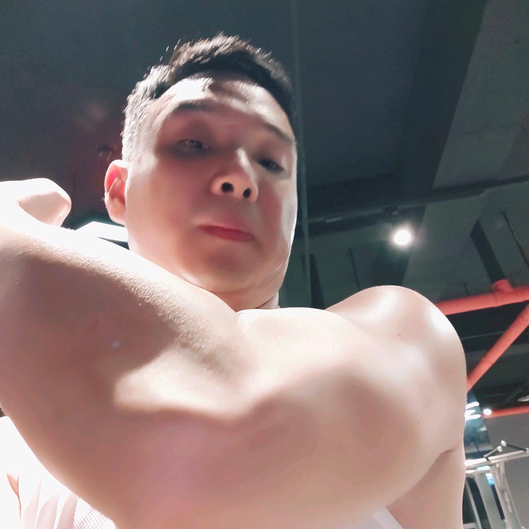 @摩尔城早酒，建哥