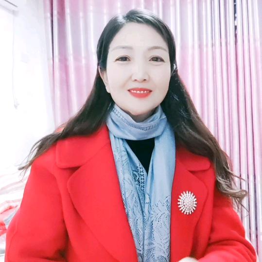 秋水晨妆