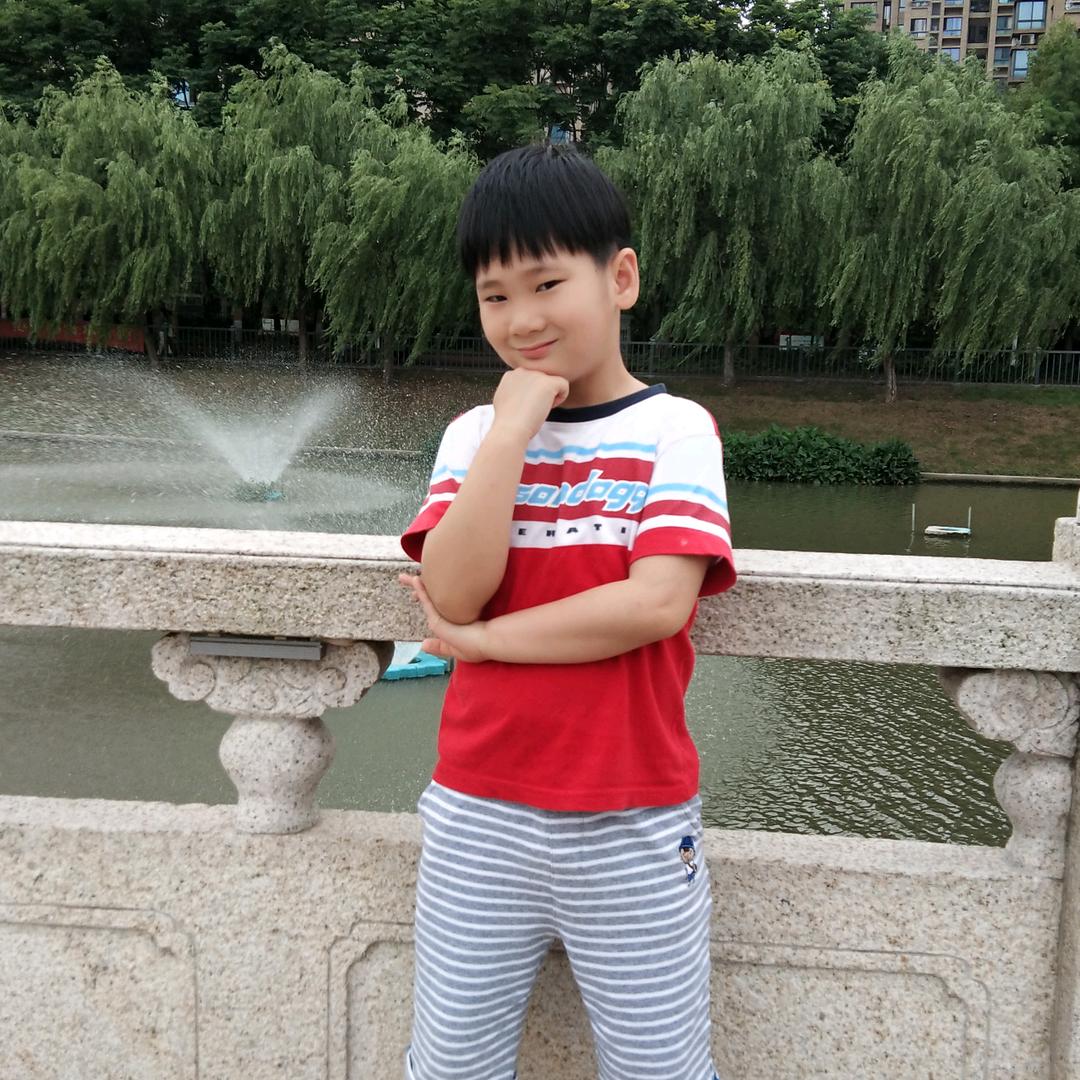 刚刚.