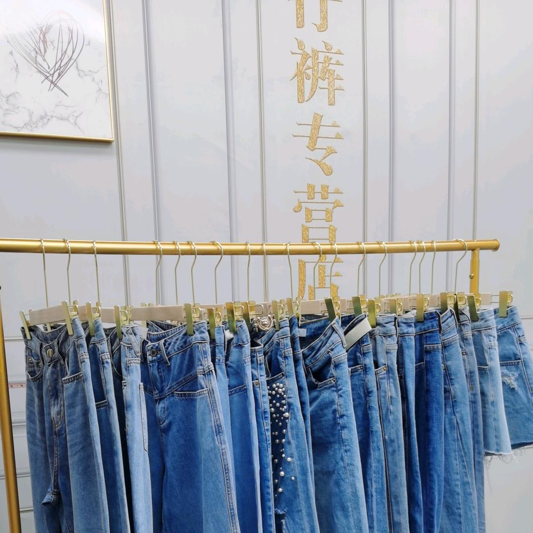 大渔与家牛仔潮店