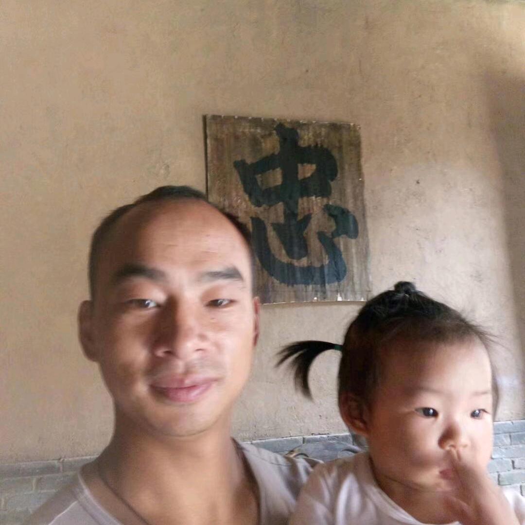 董景伦_