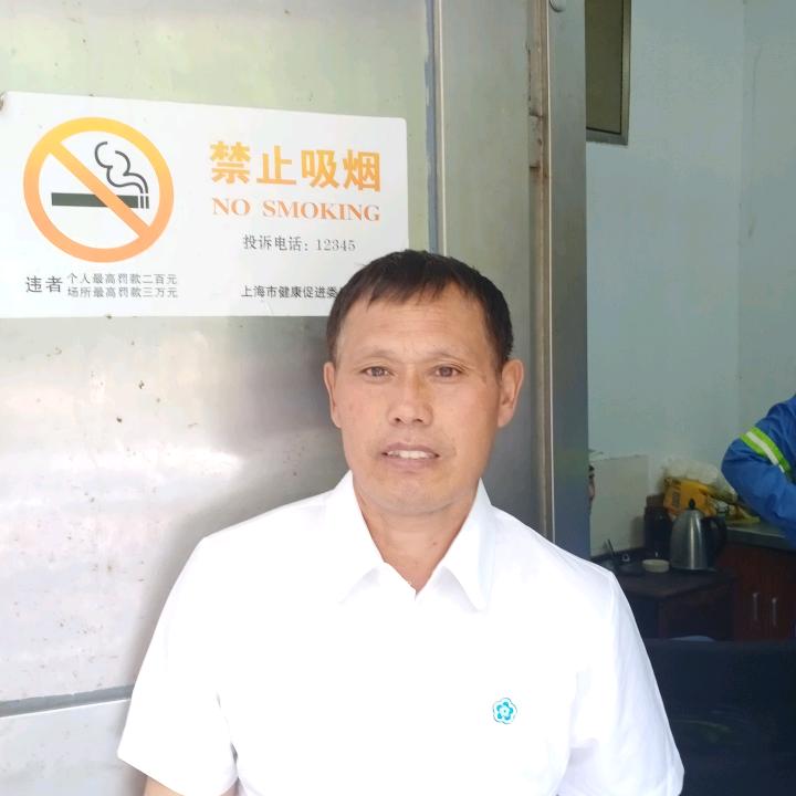 戏曲爱好小何