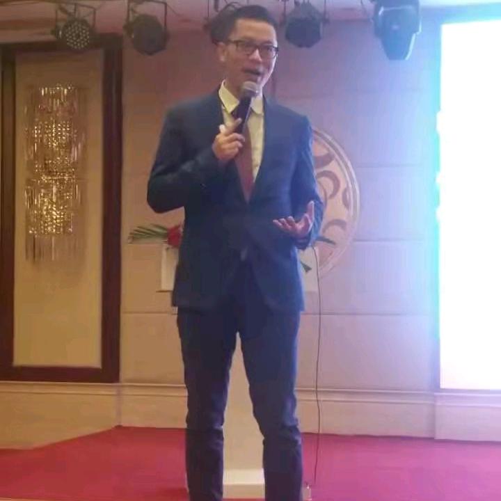 商桥头等舱陈磊