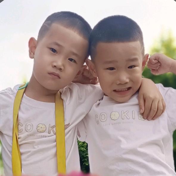 俩萌宝欣and宸