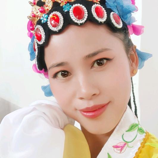 教跳舞的小柳老师