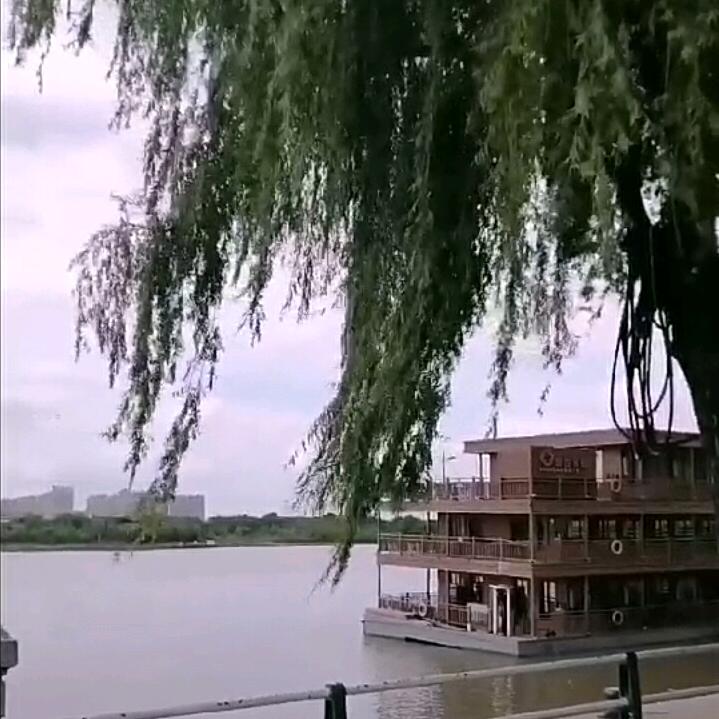 江子湖畔
