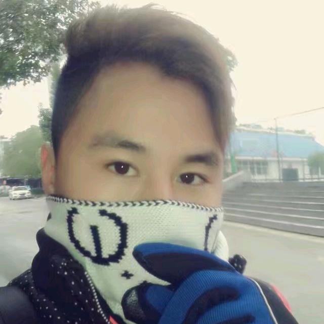 川龍飞粤