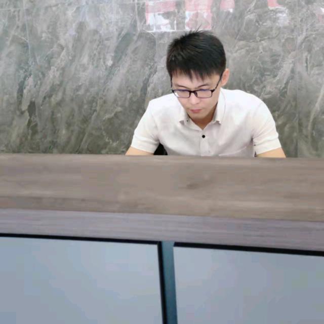 房产摆渡人-龙哥