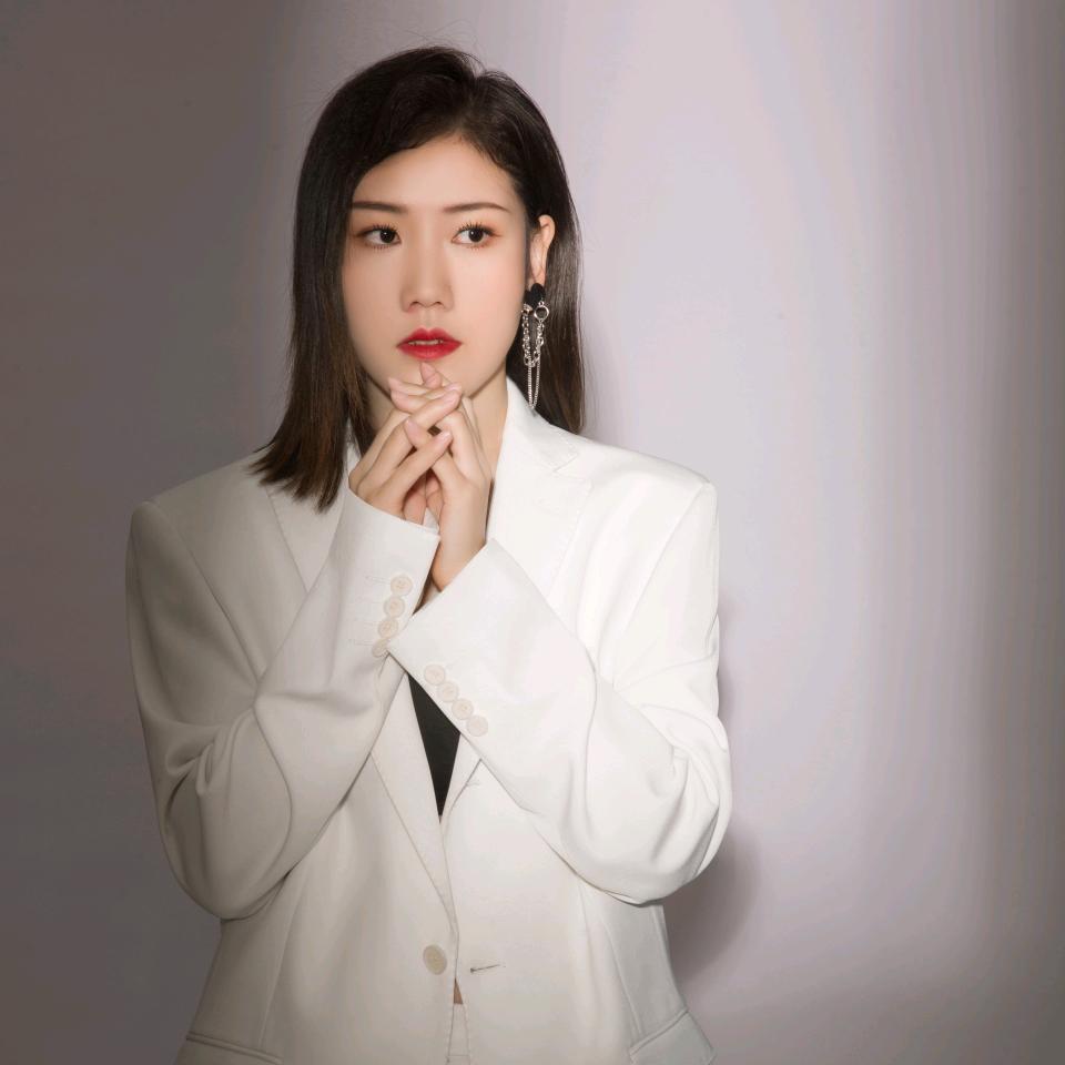 薇汀婚礼化妆师元元