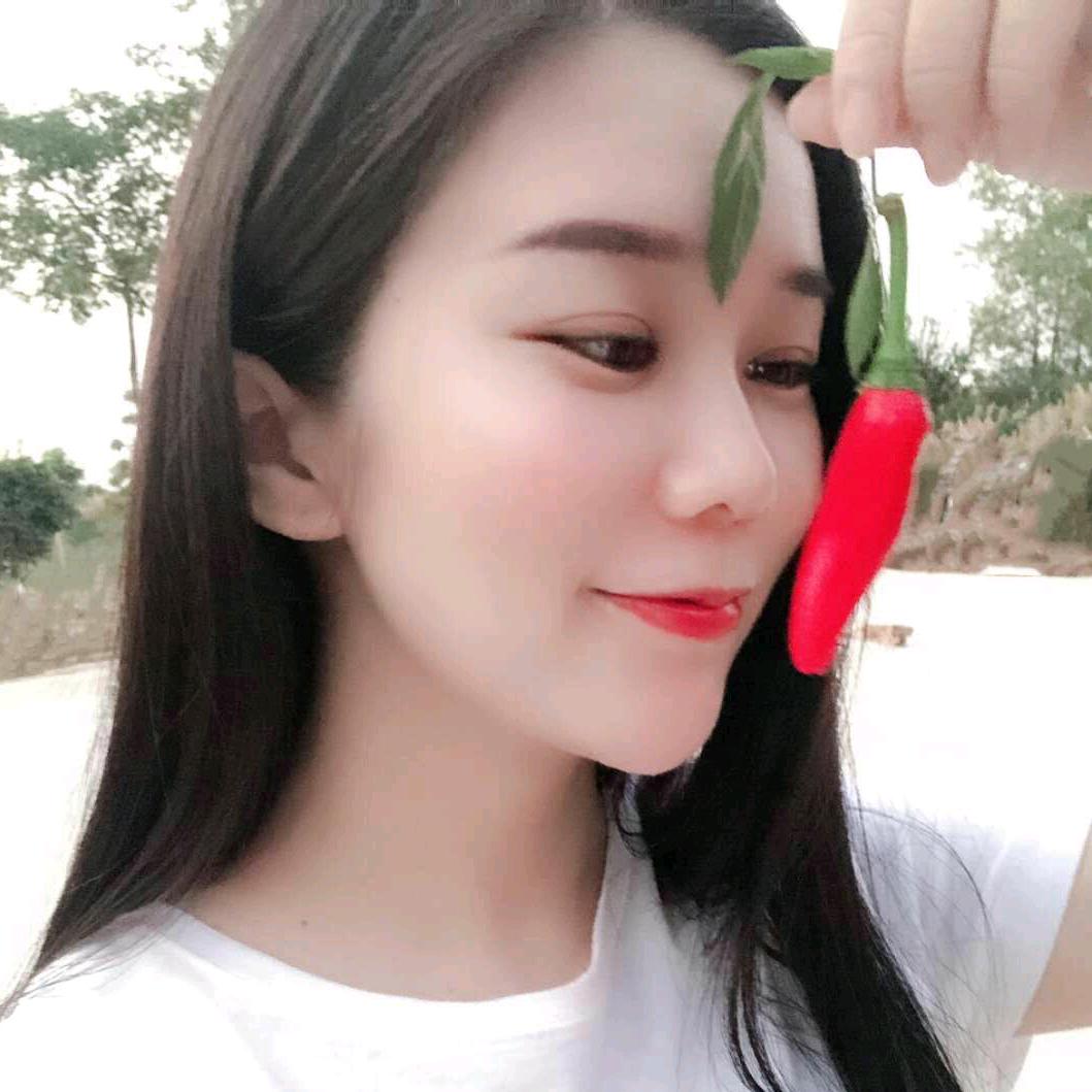 秋秋爱唱歌