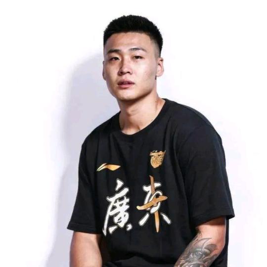 易小星（日日新）