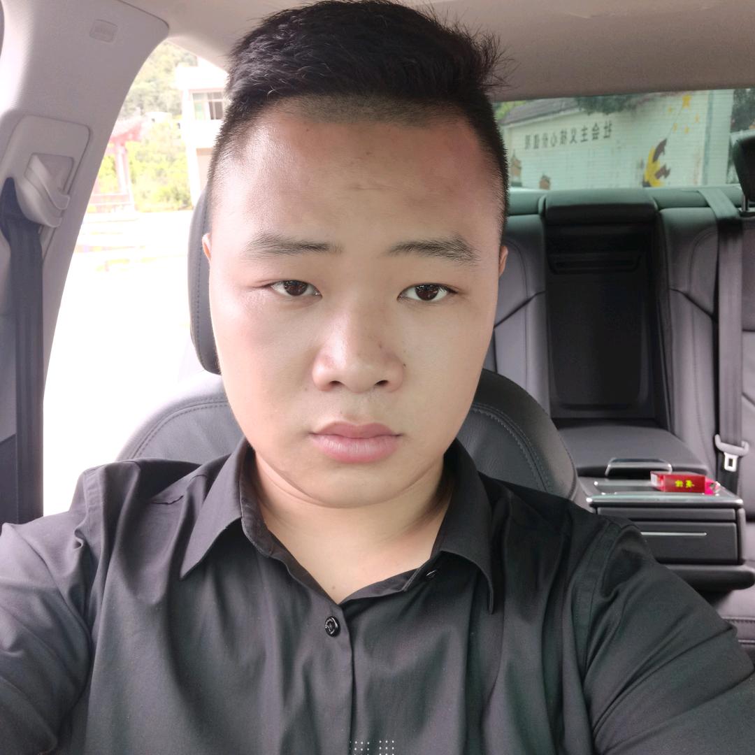 高常伟