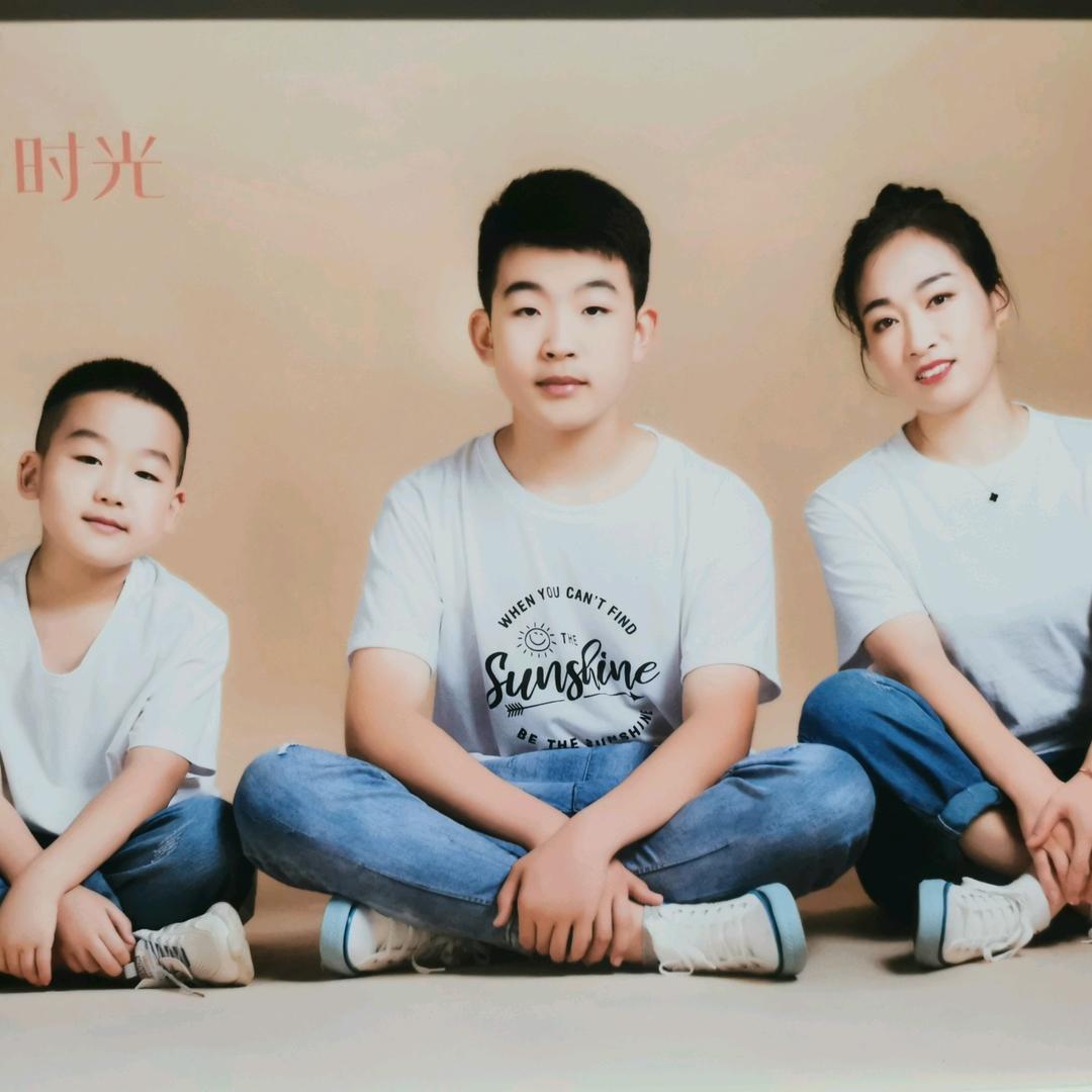 艳丽