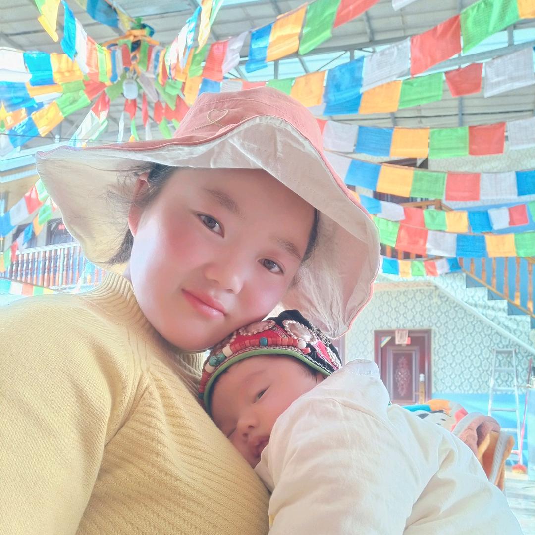 达瓦更扎景上青舍酒店