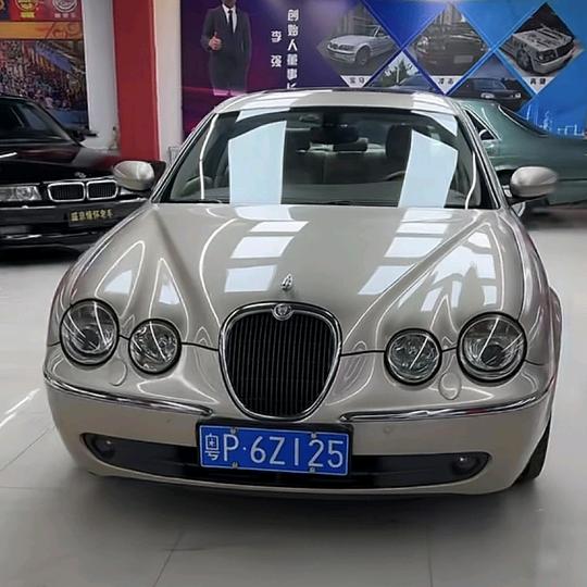 万里扬
