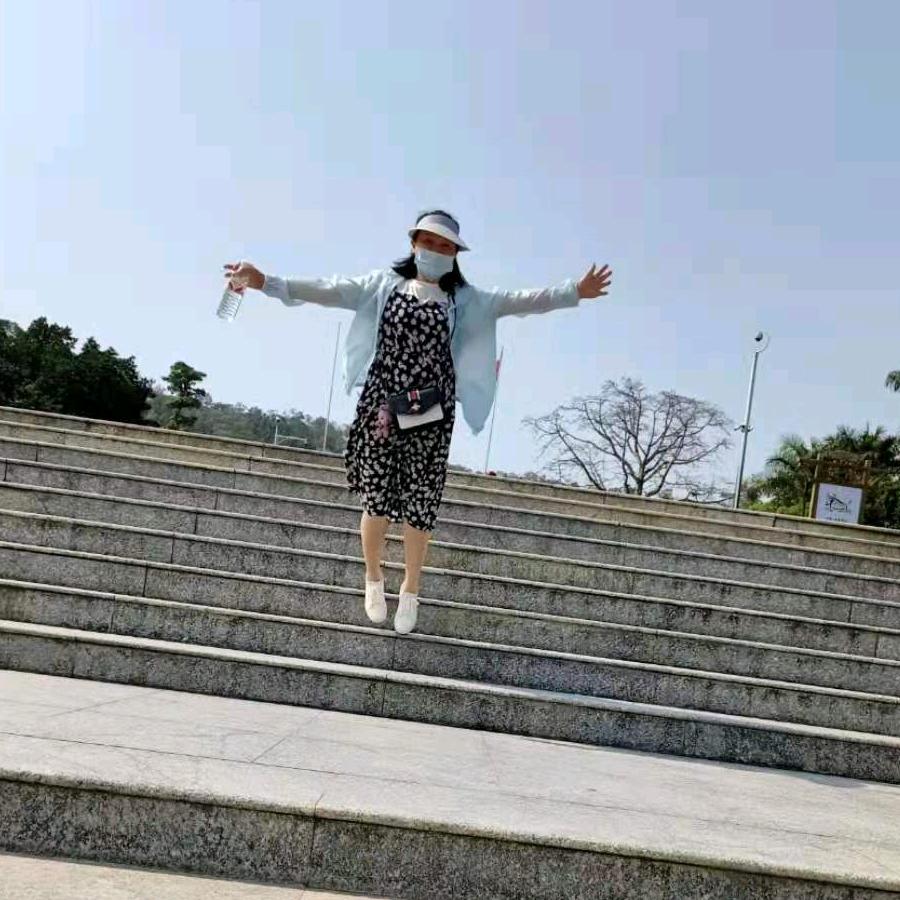 冉《姐》