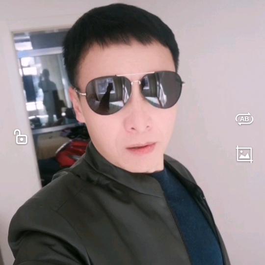 杨雅麟