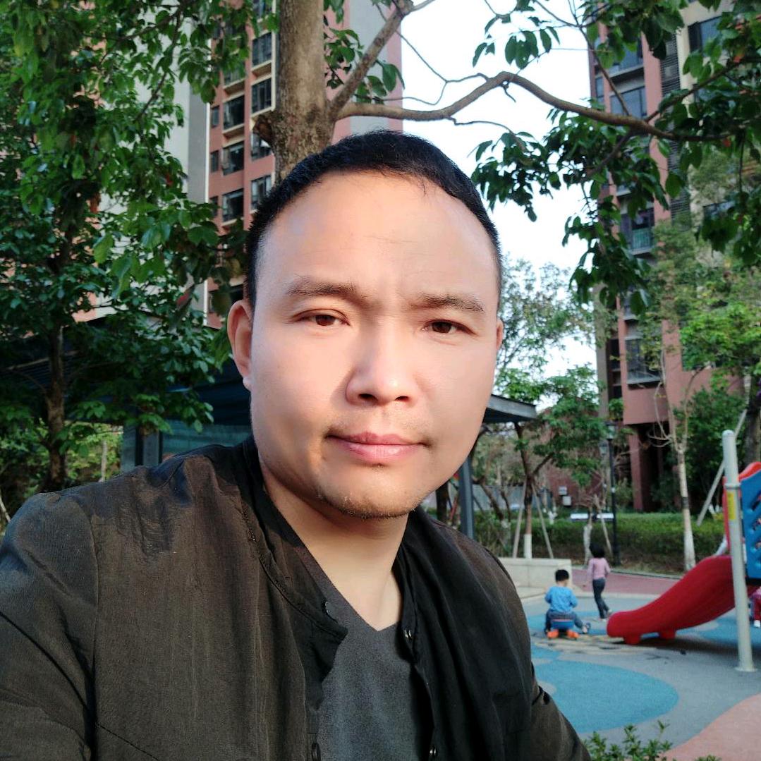 马哥玩乐器