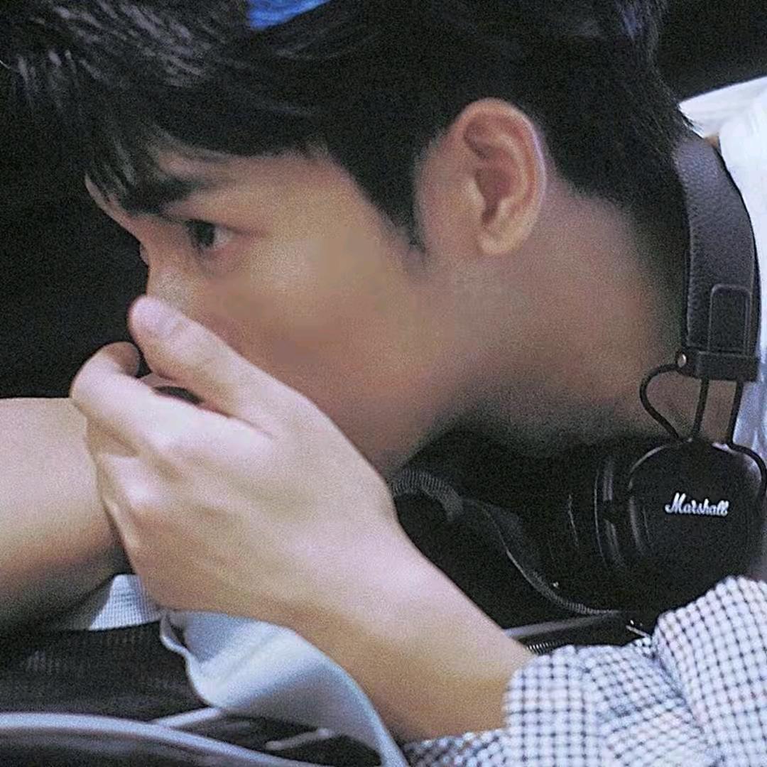 水瓶男孩