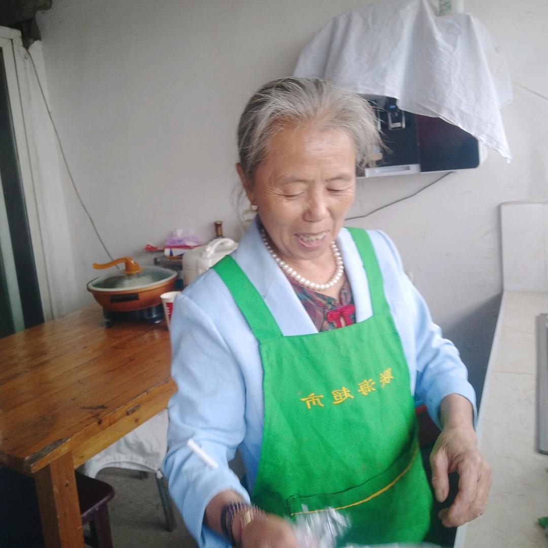 宋奶奶57年的。