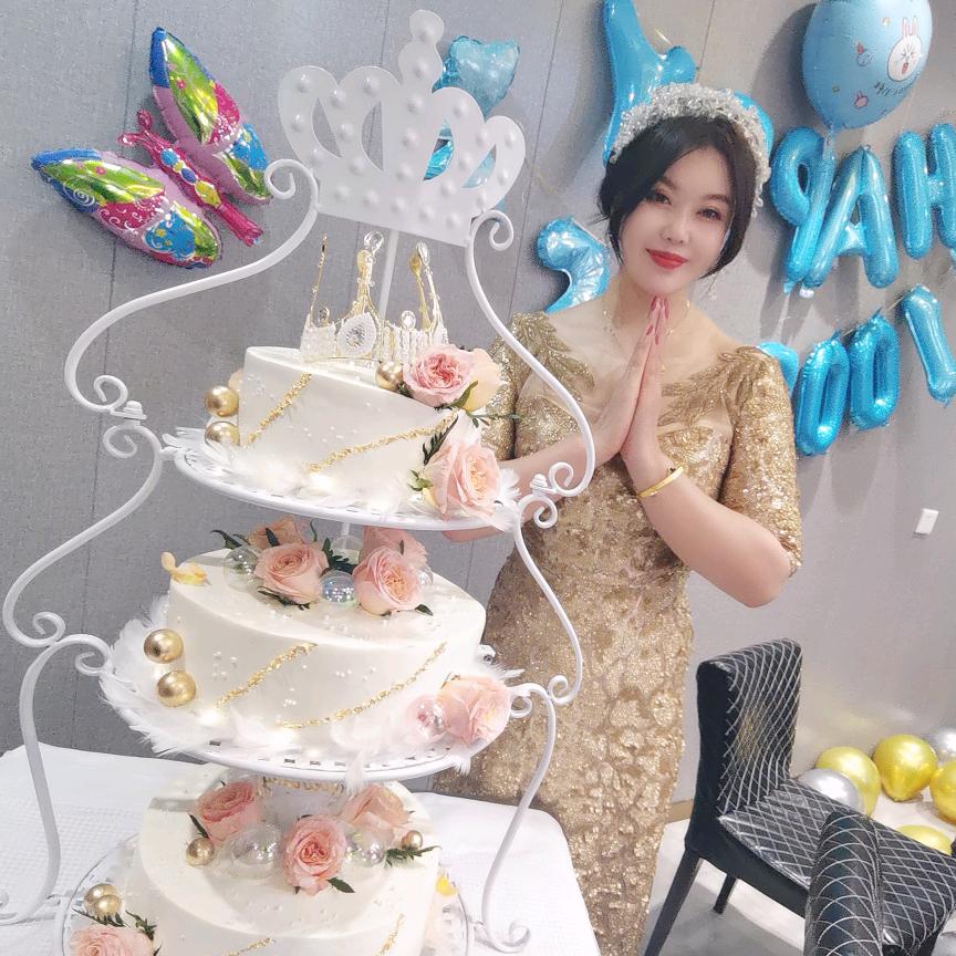 李小姐  发财 被爱 好运常在