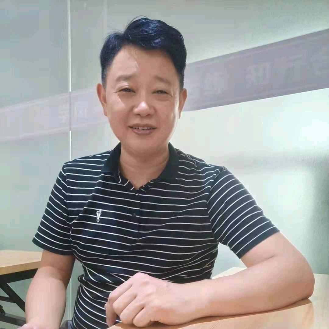 乡畔亲影