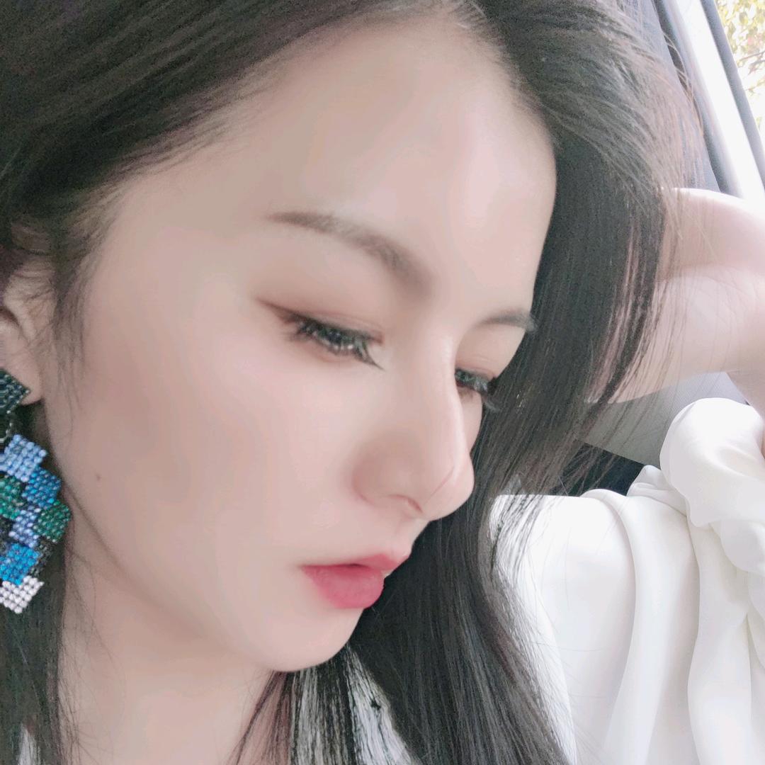 大耳朵妮妮