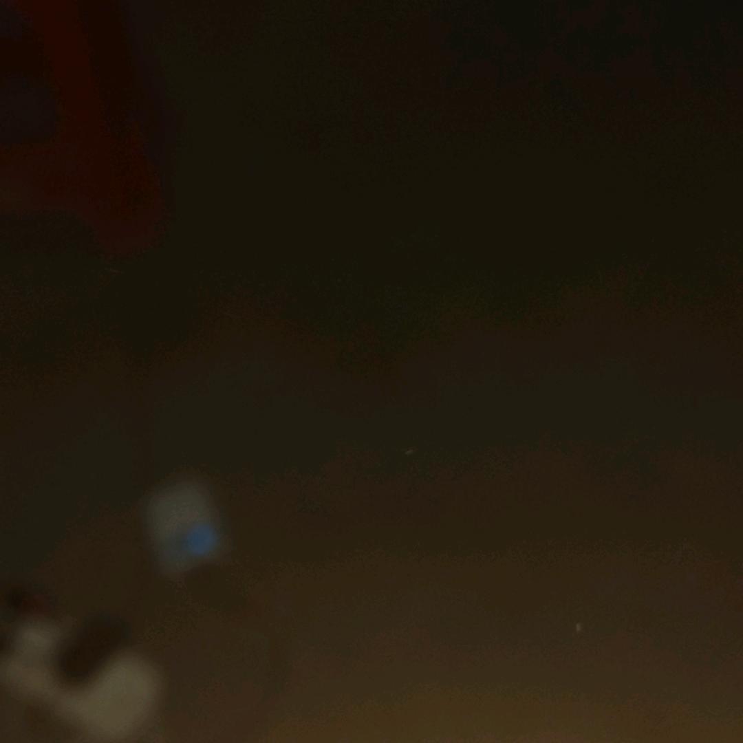 靳成英