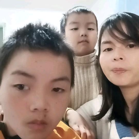 瑢冰