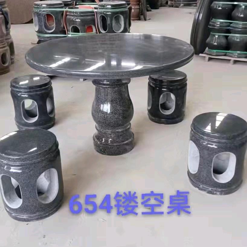 只喝烈酒，不谈过往