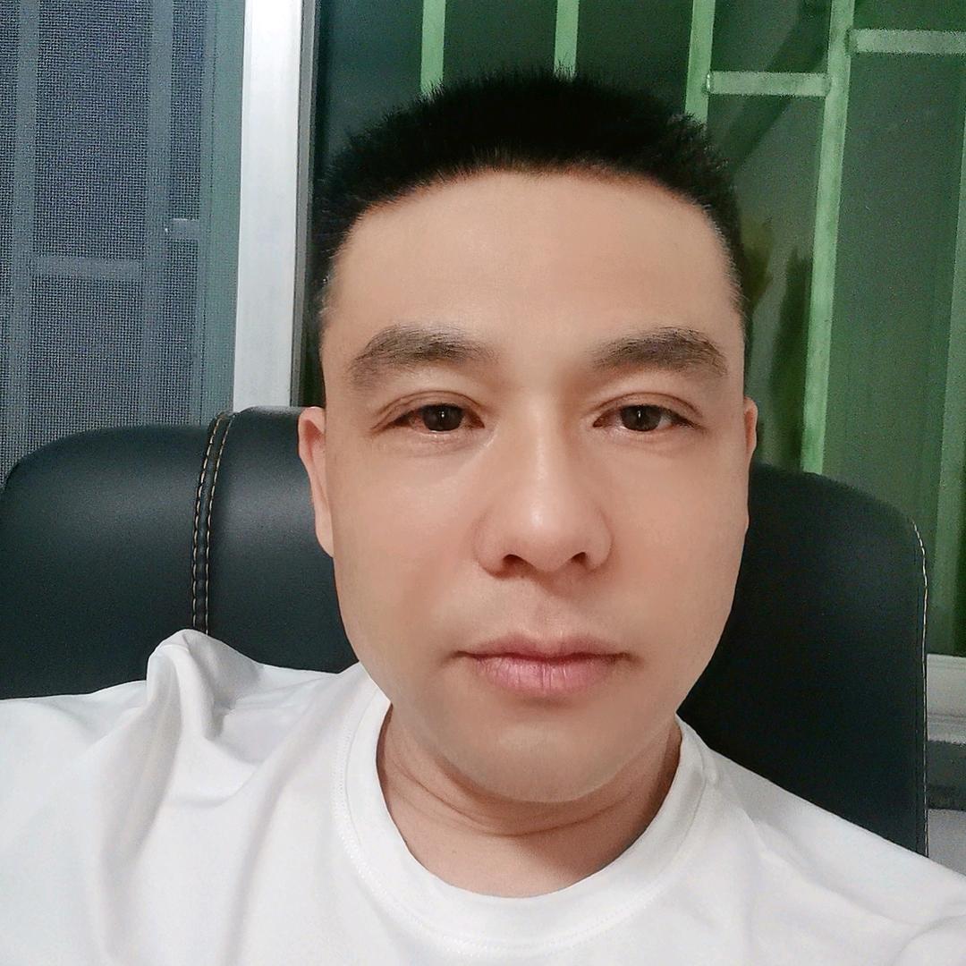果大叔水果零食店