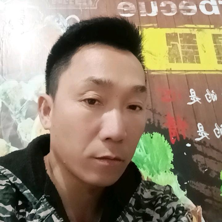 长校桥头常来聚烧烤。