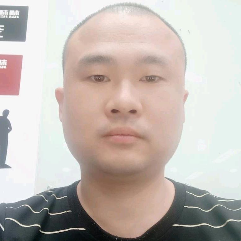 李侠