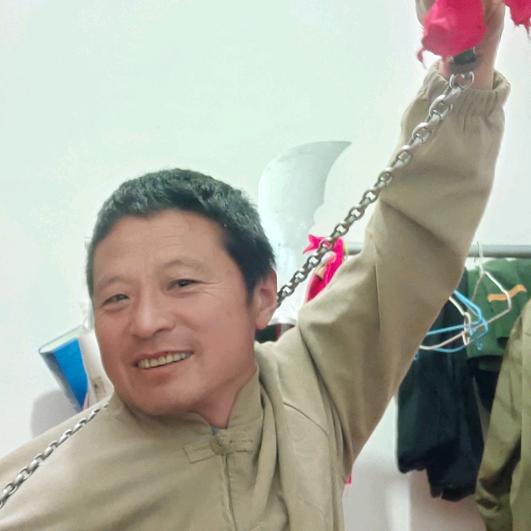 鞭者，杨德建
