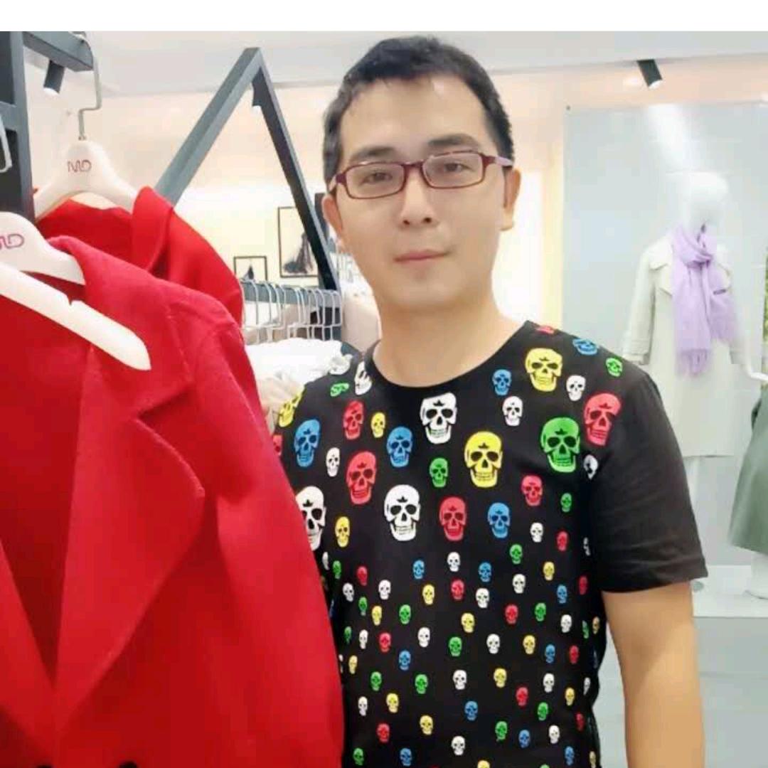 勤劳👕衣哥