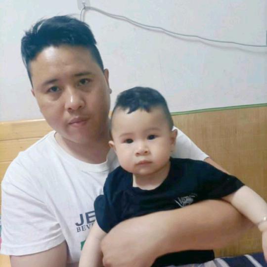 温凯凯     WEKAIKAI