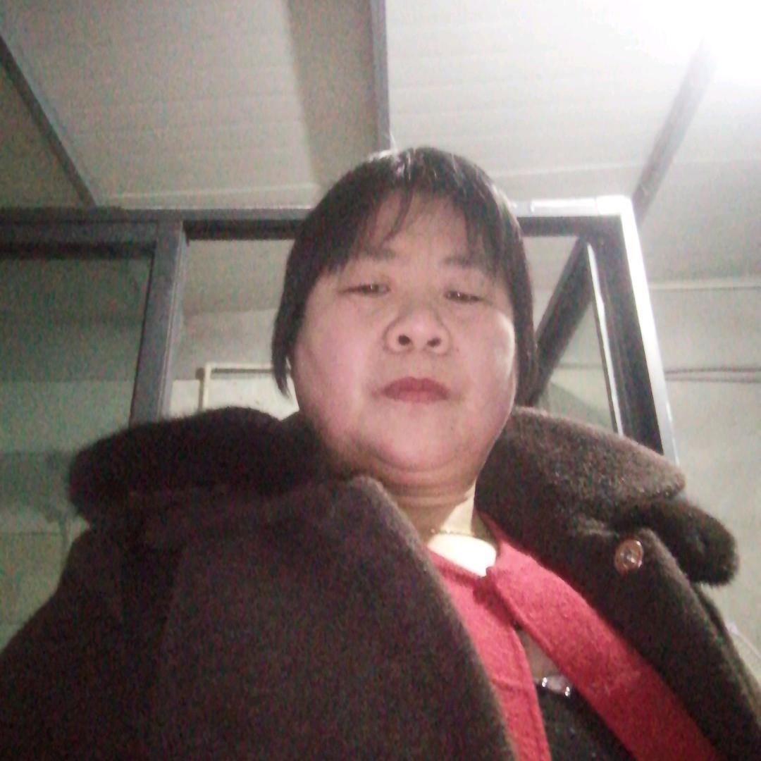 董文琴（松松服饰）